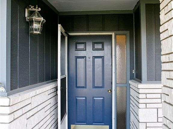 2nd image of 1310 E Fir St