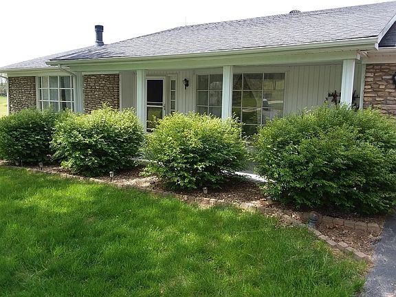 2nd image of 102 Quail Ct