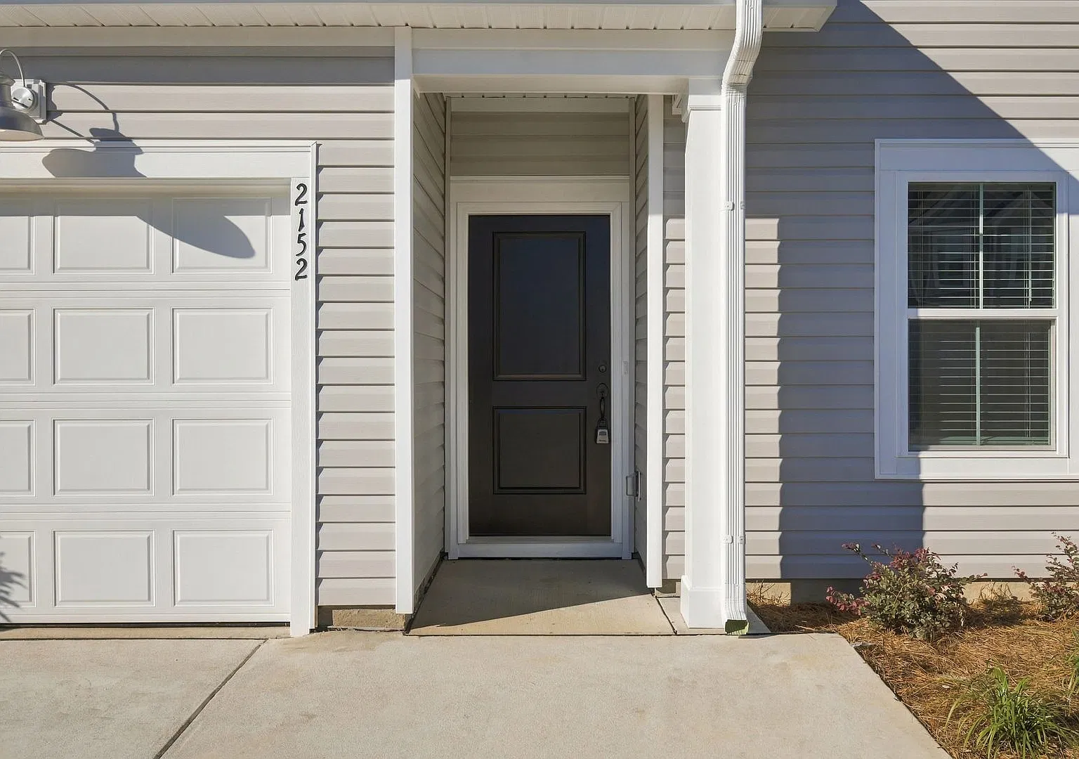 Brand-New 4-Bedroom Townhome for Rent Modern Living at Its Finest! — Photo 4