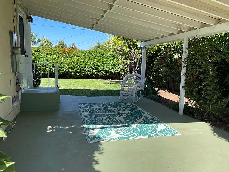 Aragon Dr — Photo 20