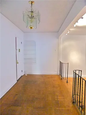 Rented by R New York | media 1