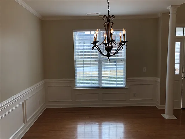 6 bed, 2.5 bath, 2978 sqft, $2,725 — Photo 4