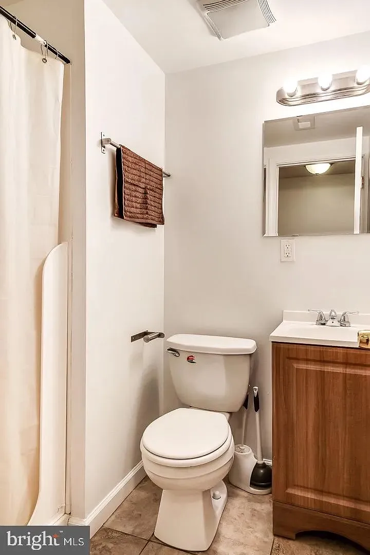 3 bed, 1300 sqft, $1,499 — Photo 2