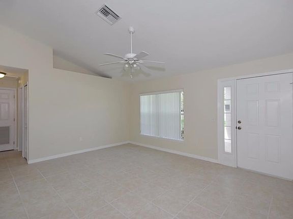 3rd image of 12900 Helen Dr