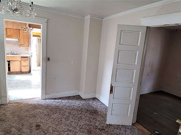 5th image of 4323 Woburn Ave