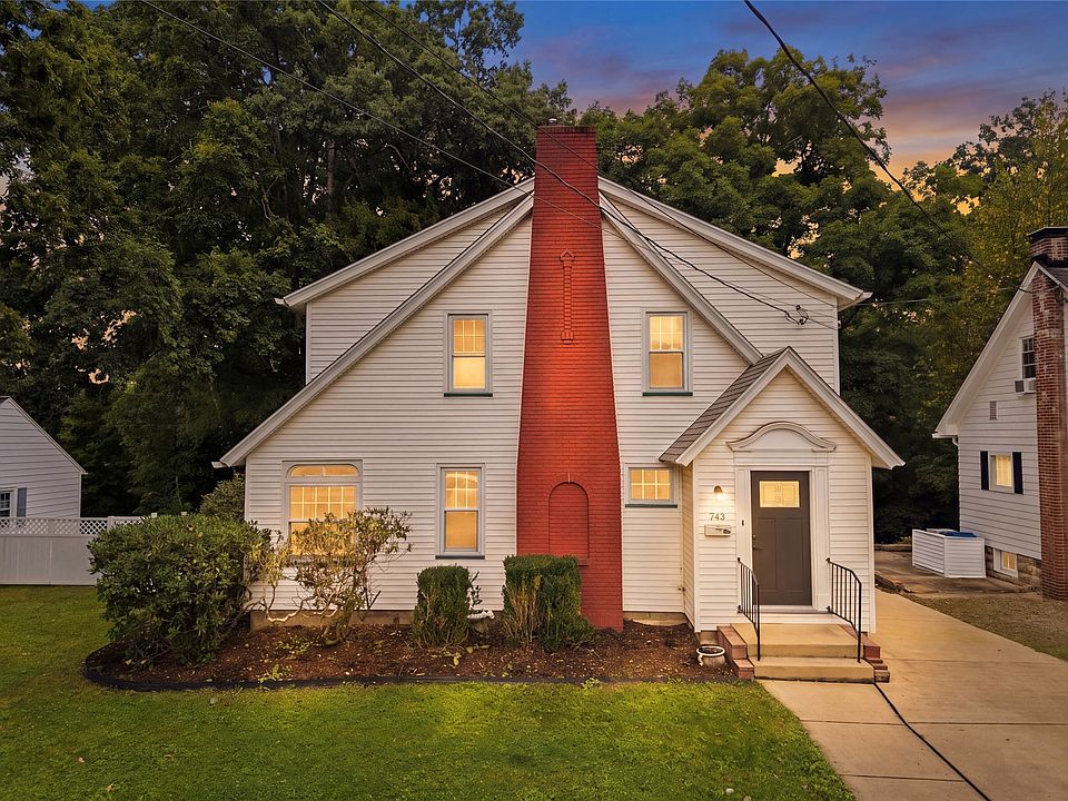 1st image of 743 Maple St