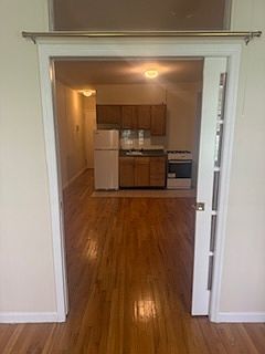 4th image of 112 Suffolk St #2A