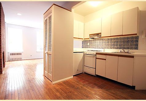 3rd image of 314 E 82nd St APT 2FW