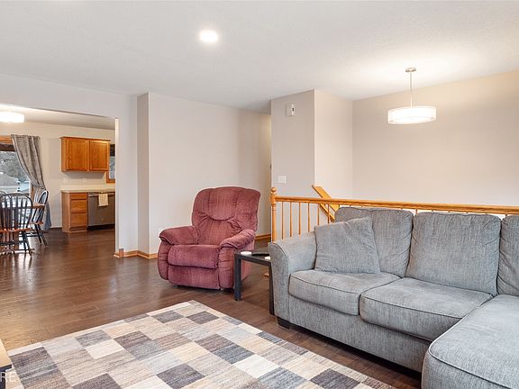 5th image of 1011 E Henderson Pl