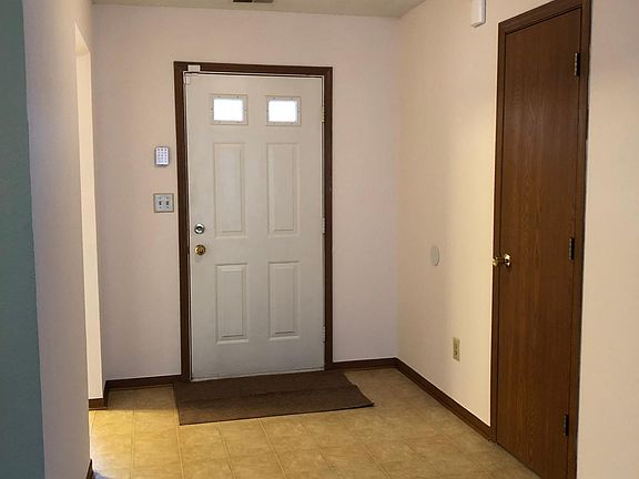 4th image of 1937 Sweet Blossom Ln