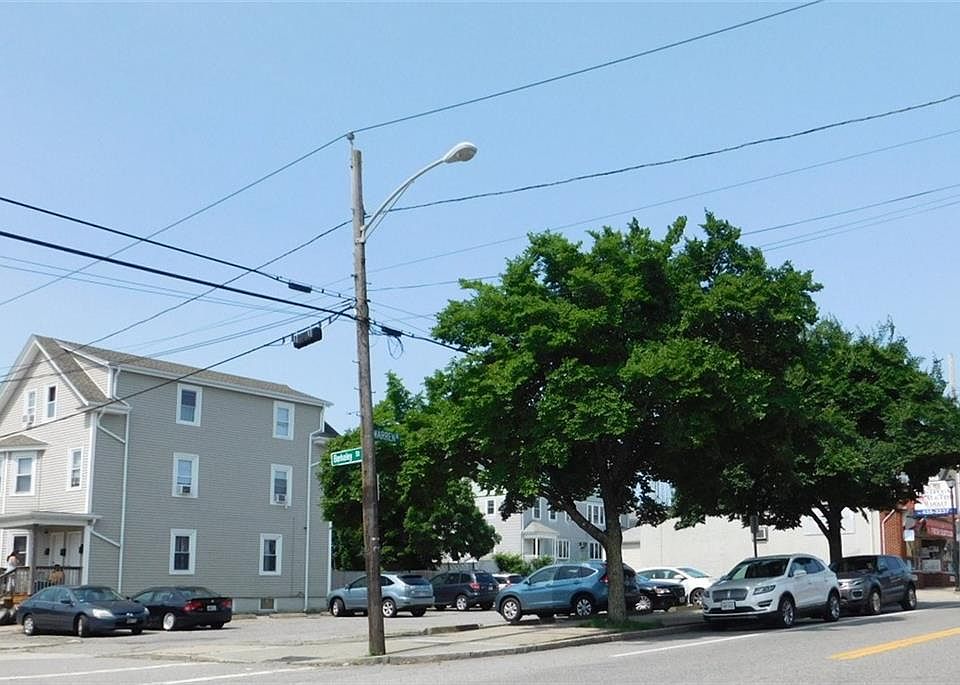2nd image of 227 Warren Ave