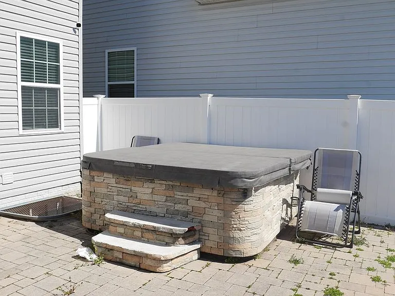 344 Ashby Commons Dr — Photo 35