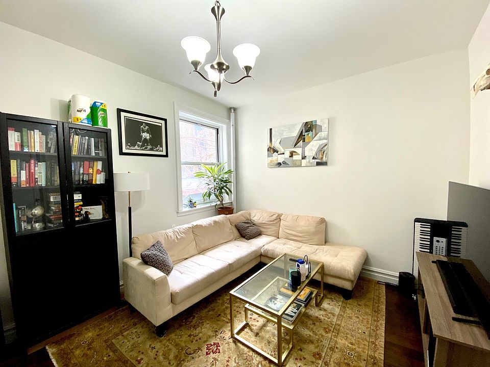 1st image of 220 E 36th St APT C6