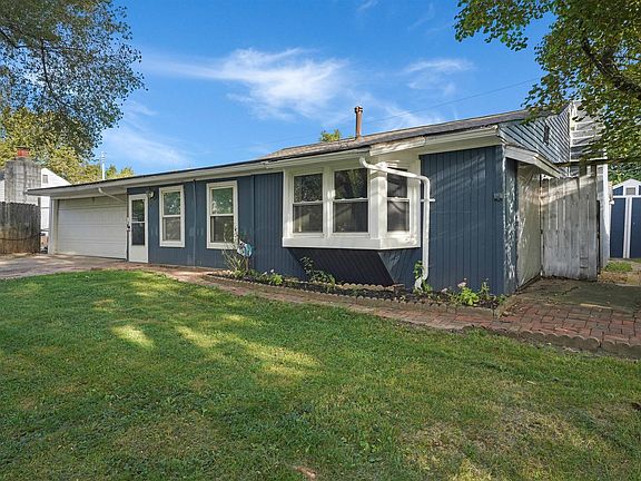 2nd image of 1978 Westfield Dr N