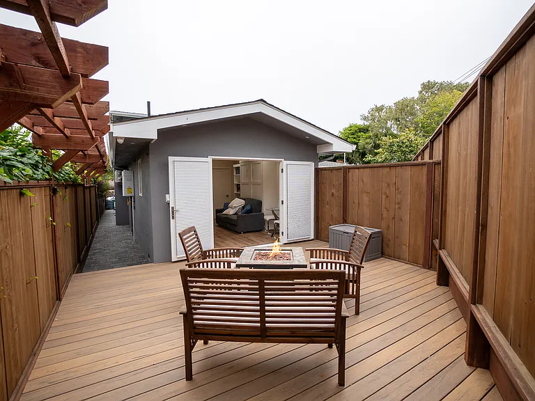917 Hillcrest Ct — Photo 7
