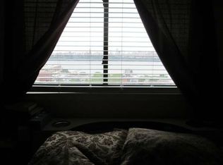 4 Manhattan Pl #1, Cliffside Park, NJ 07010