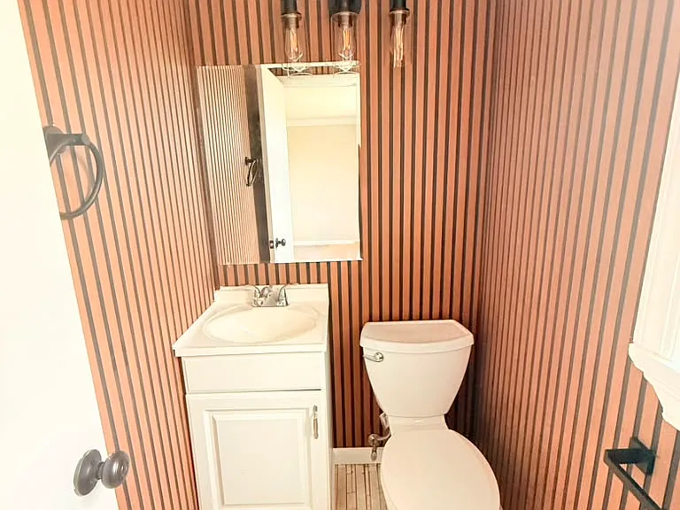 Regina Dr — Photo 14