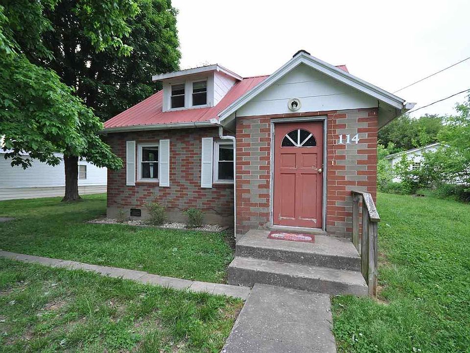 1st image of 114 E Lion Dr