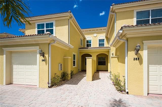 1st image of 1435 Mariposa Cir APT 202