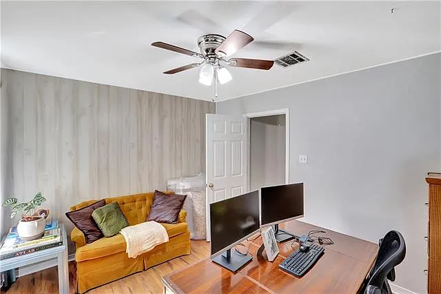 3867 Roman St — Photo 17