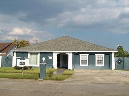 2nd image of 2733 Whippletree Dr
