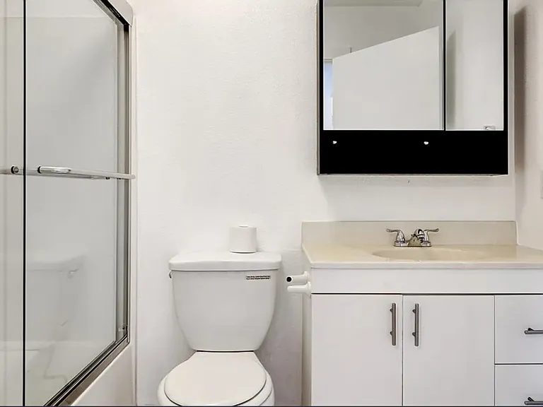 4526 Eagle Rock Blvd #4 — Photo 10