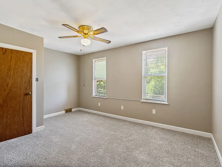 1231 Adon St — Photo 8
