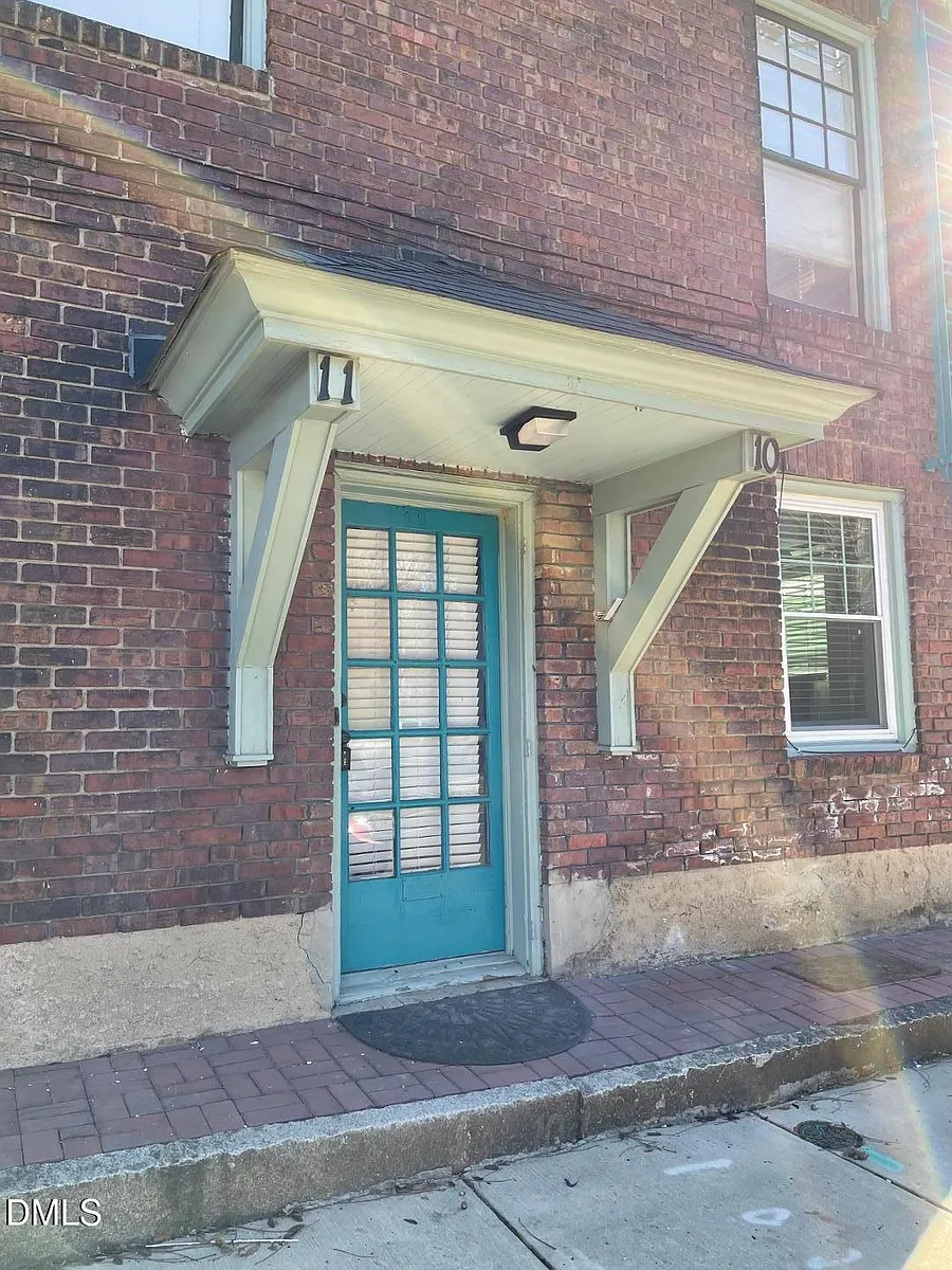 Building Photo - 200 E Edenton St #11