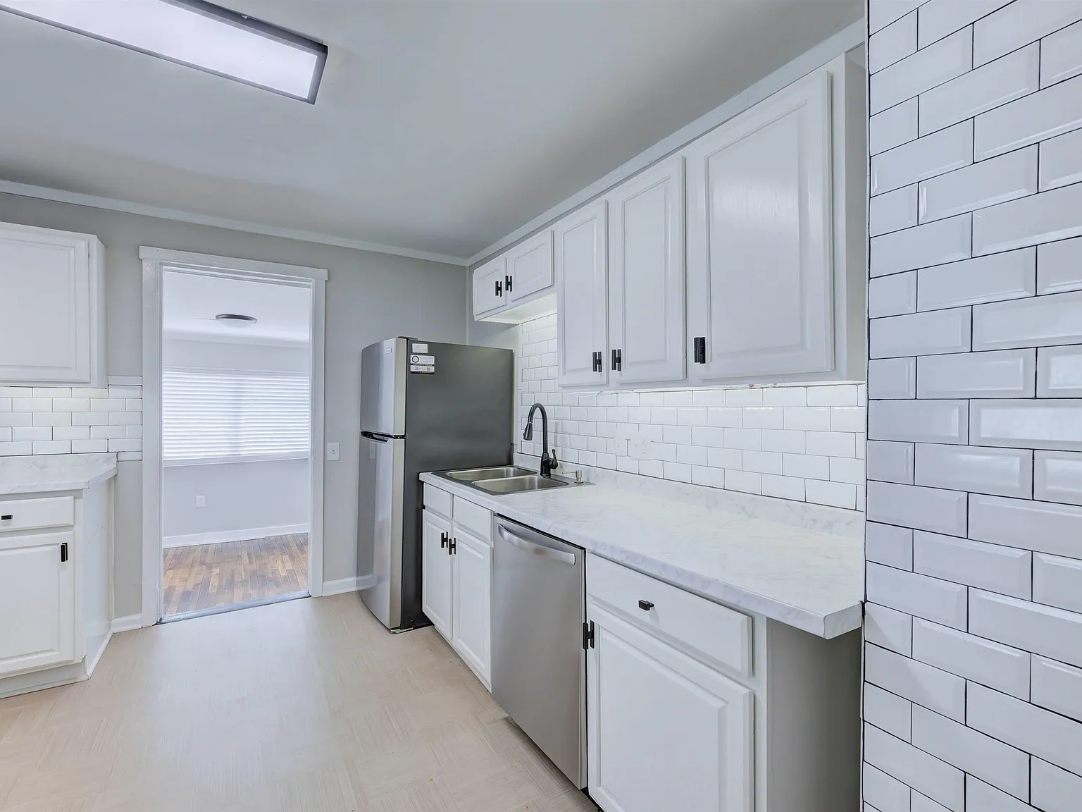 2 bed, 900 sqft, $1,425 — Photo 4