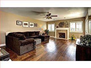 5th image of 260 Belblossom Dr