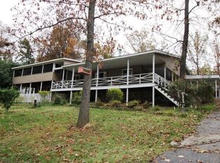 48 Lakeshore Rd, Gilbertsville, KY 42044
