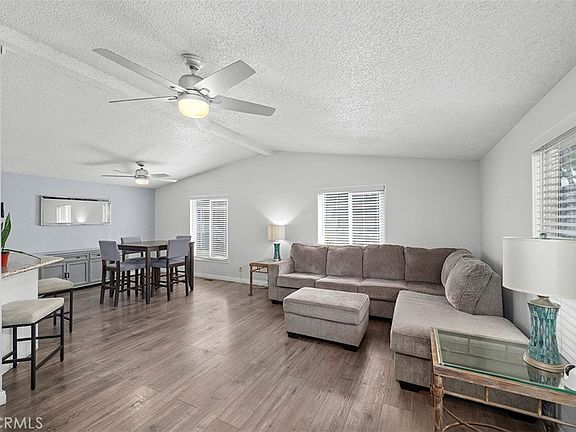 3rd image of 400 Greenfield Dr
