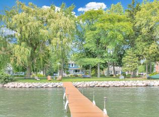 480 Lac La Belle Dr, Oconomowoc, WI 53066