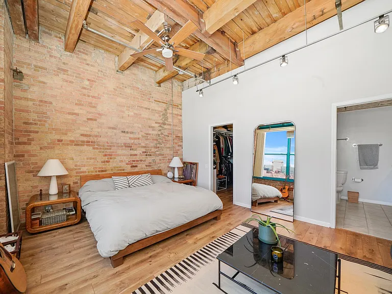 312 N May St #3D — Photo 9