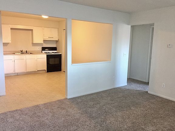 4th image of 2410 36th St SW APT 1
