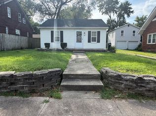 146 10th St, Wood River, IL 62095