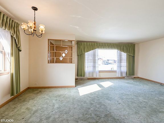 3rd image of 421 Newberry Ave