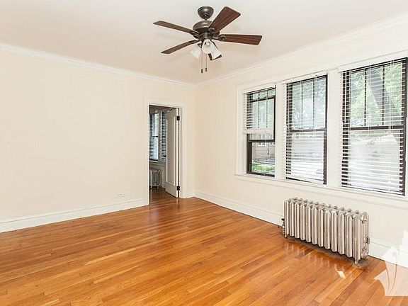 3rd image of 4725 N Leavitt St #4715-2