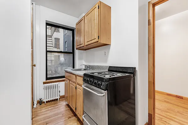 Rented by BH Brokerage Group | media 16