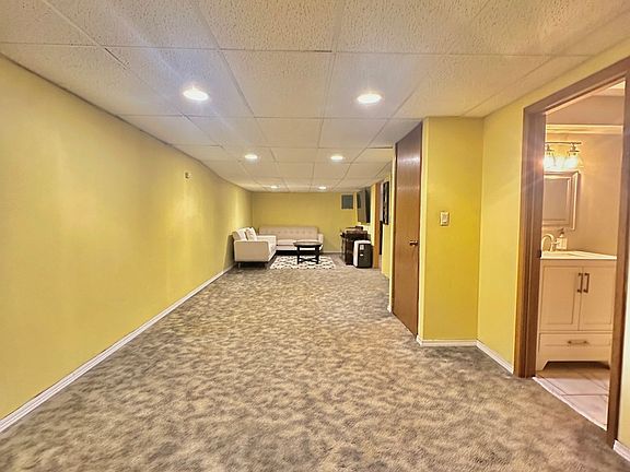 4th image of 2212 Barton Blvd