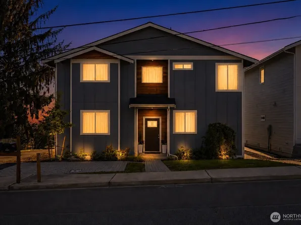 3058 44th Avenue NE, Tacoma, WA 98422