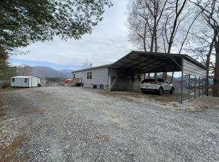 75 Woody Rd, Robbinsville, NC 28771