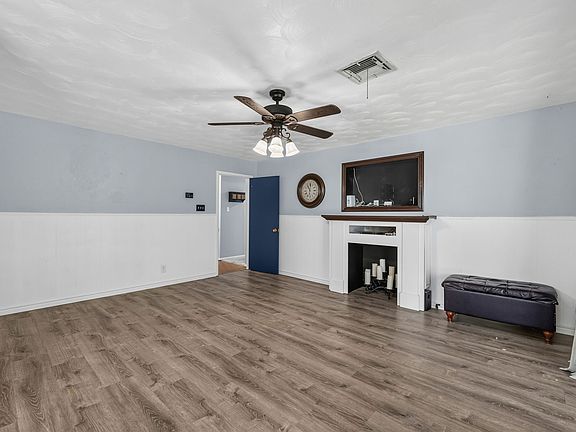 5th image of 2113 David Dr