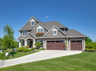 6020 Black Oaks Ct N, Plymouth, MN 55446