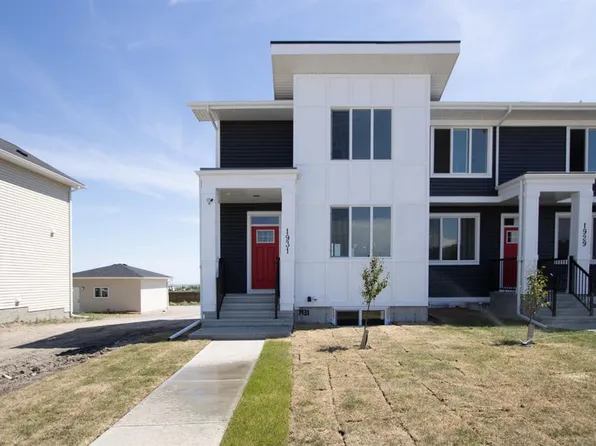1931 SW McCaskill Dr, Crossfield, AB T0M 0S0