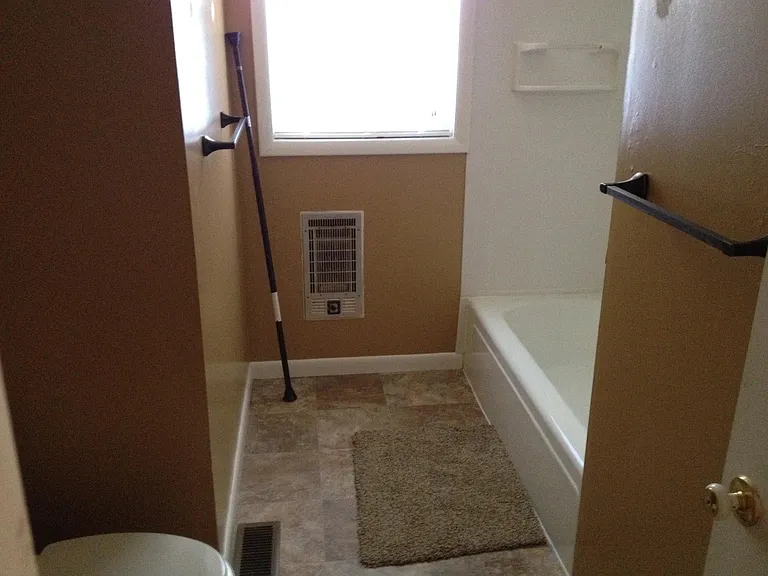 305 Virginia Ave — Photo 8