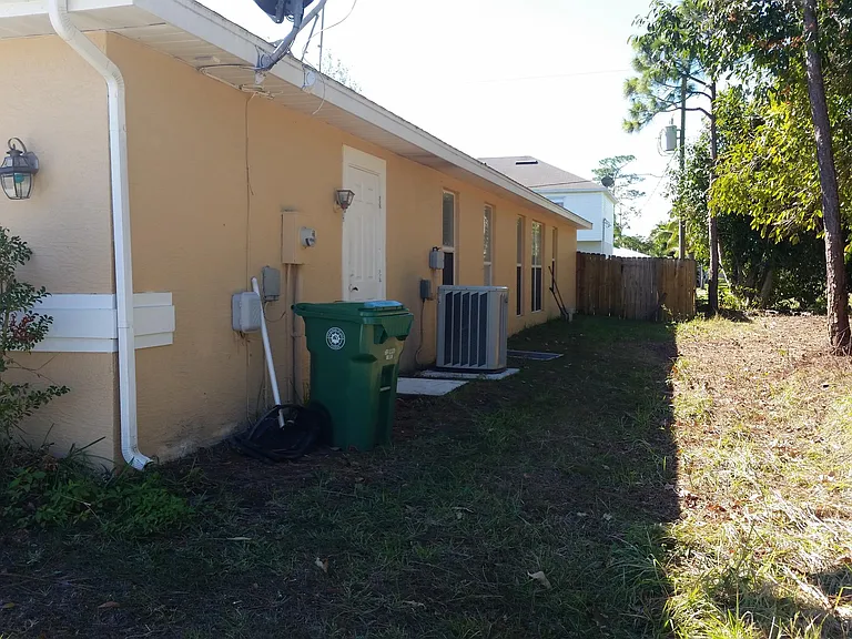 1672 SW Pleasant Ln — Photo 7
