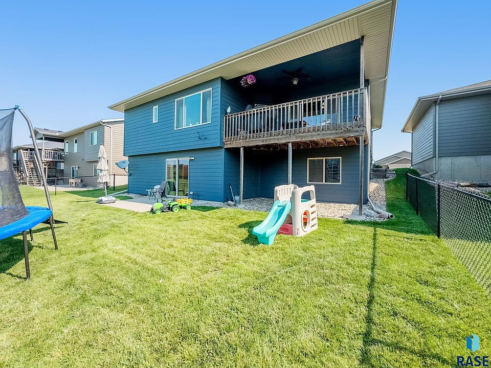 2nd image of 7909 W Pettigrew Ln