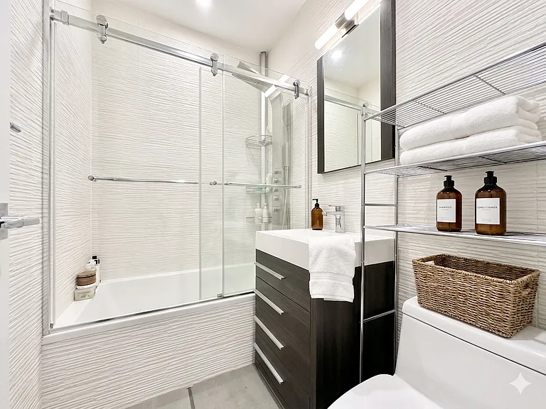 767 Hart St #3B — Photo 6