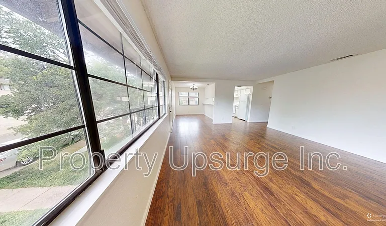 1233 Bundy Ct #6 — Photo 3